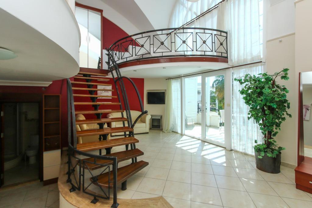 Seahorse Deluxe Hotel — 4