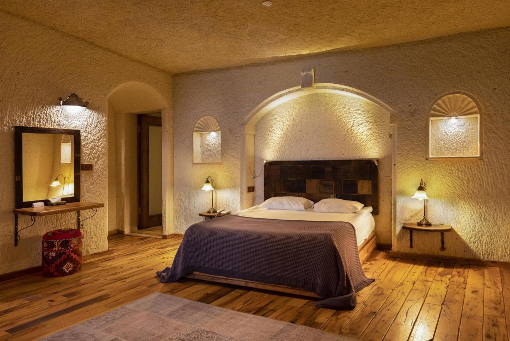Seki Cave Hotel — 7