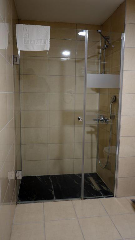 Shelby Hotel — 3