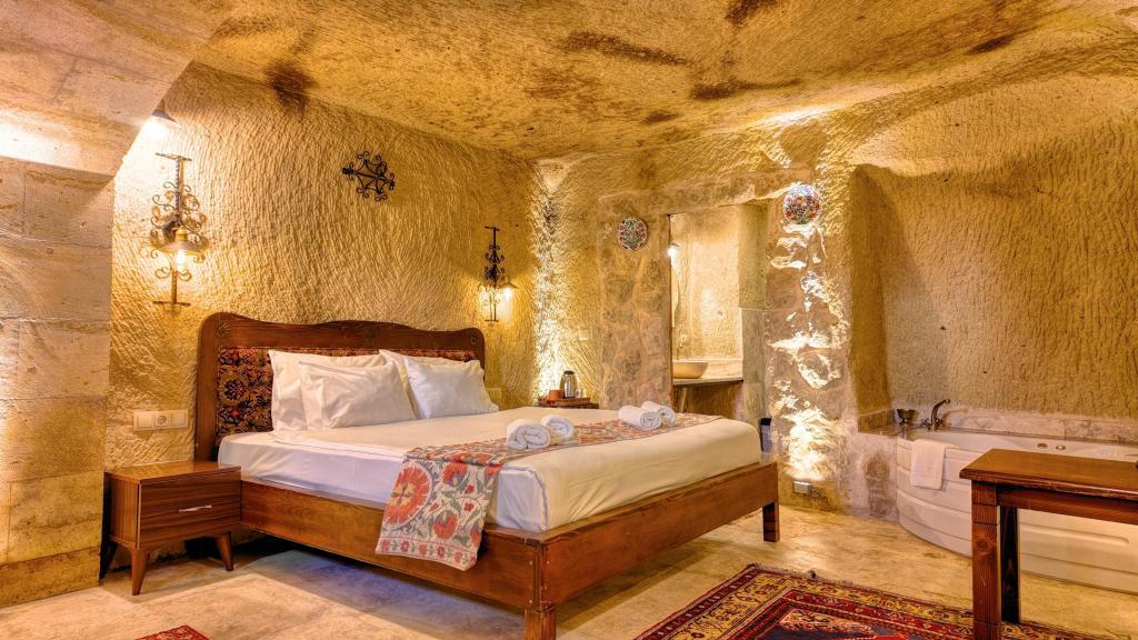 Shiraz Cave Cappadocia — 2