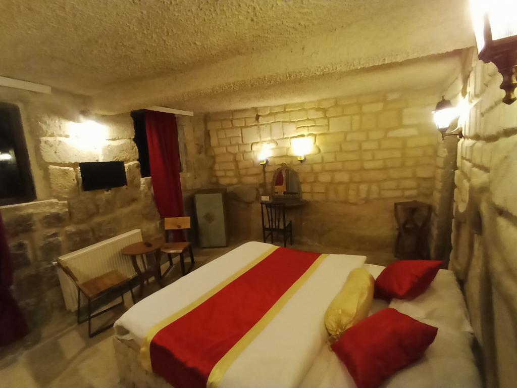 Stone Age Hotel — 6