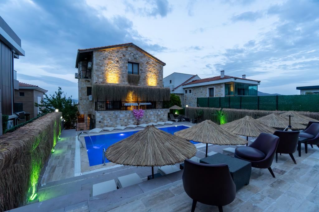 Stone House Yeni Foça — 1