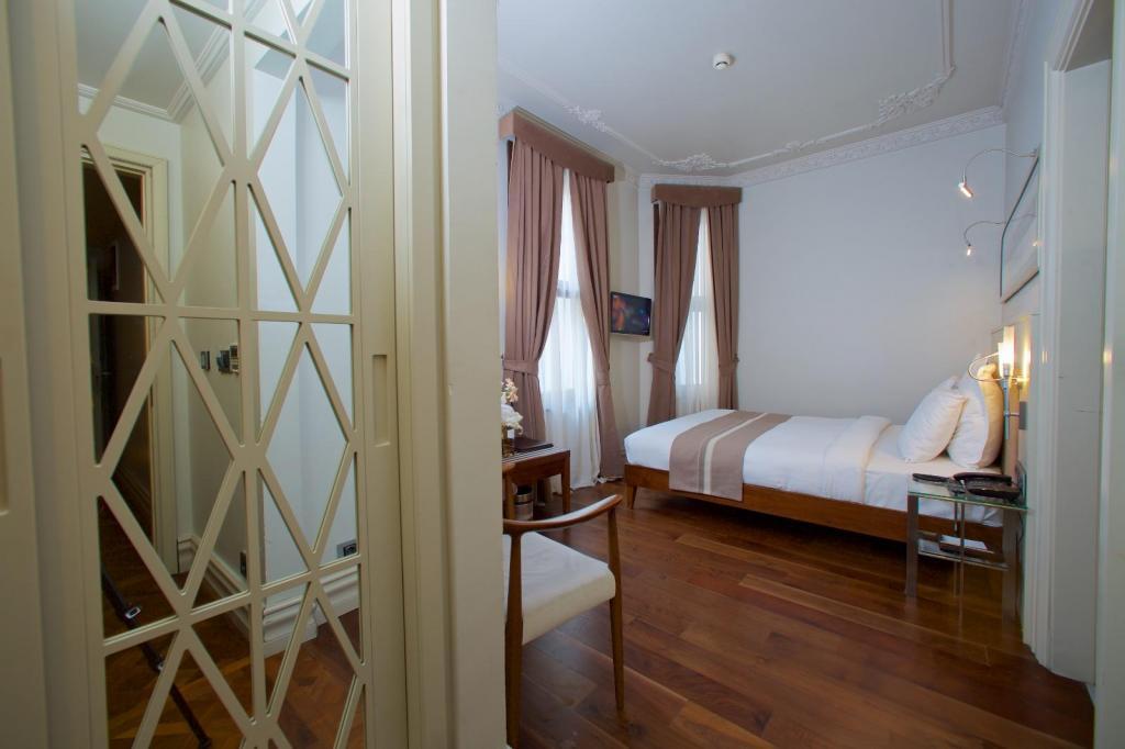 Taxim Lounge Hotel S Class — 8