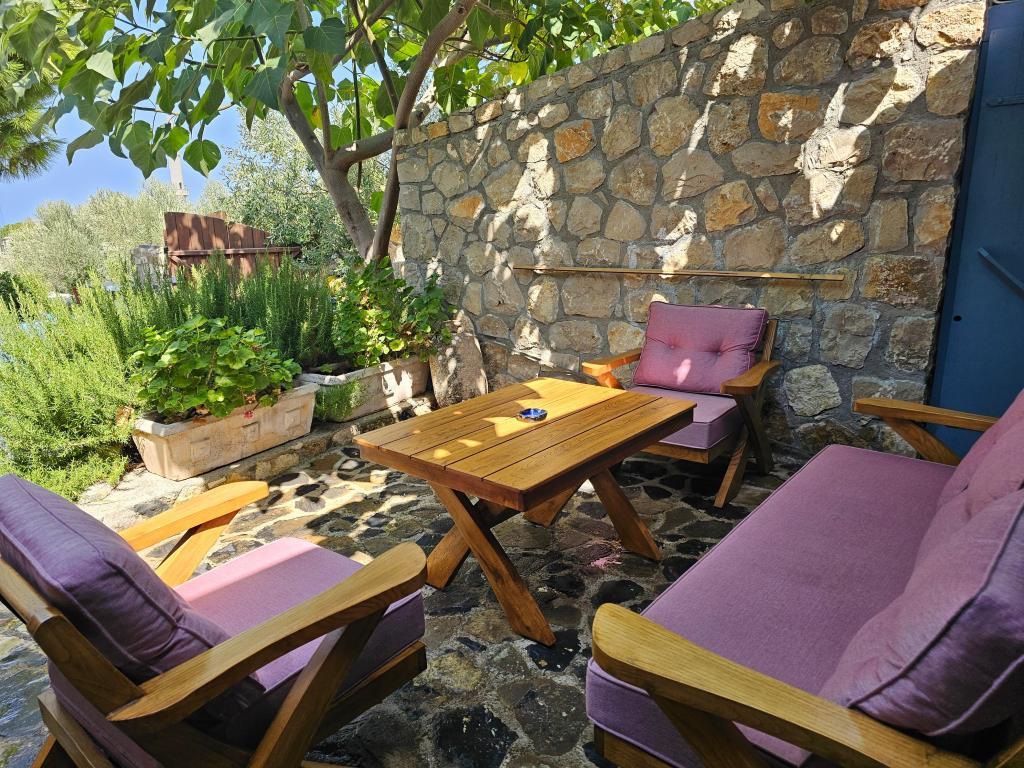 Tepeboz Stone House Karaburun — 2