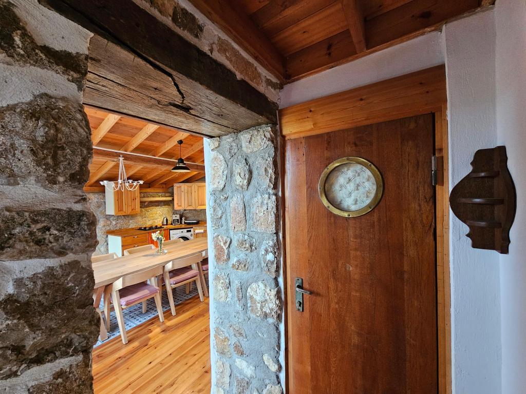 Tepeboz Stone House Karaburun — 9