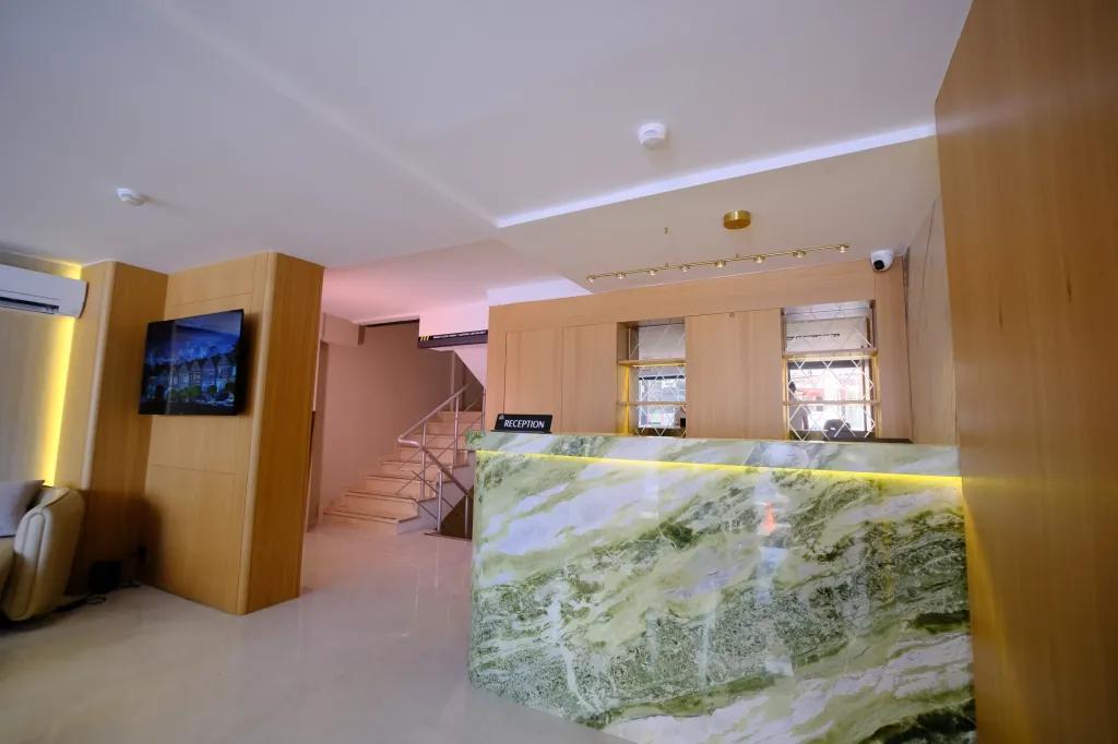 The Rizon Hotel — 6
