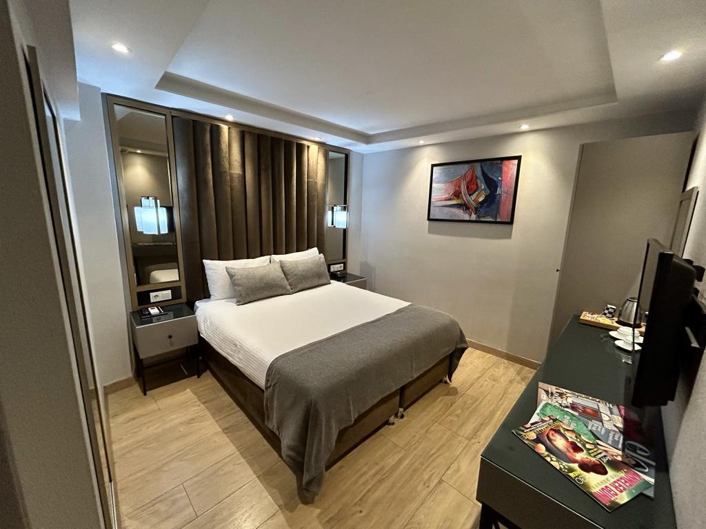 The Roomy Hotel Nişantaşı — 3