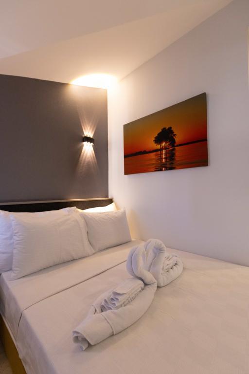 Three Points Hotel — 2
