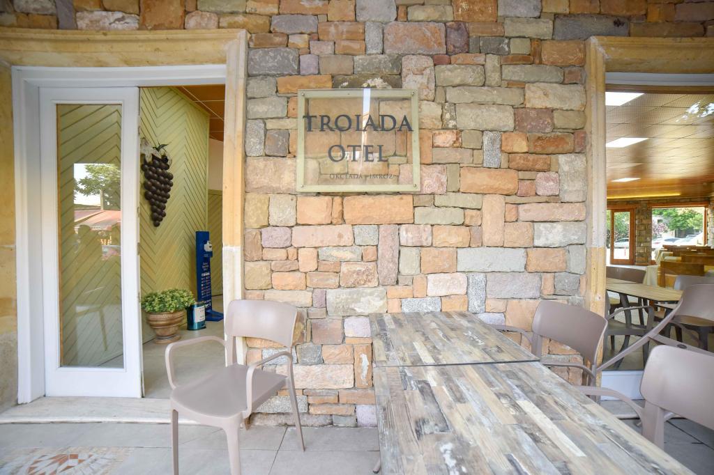 Troiada Otel — 8