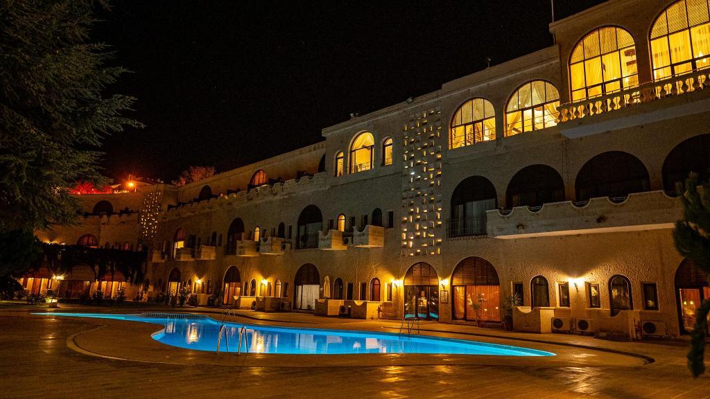 Uçhisar Kaya Otel — 1