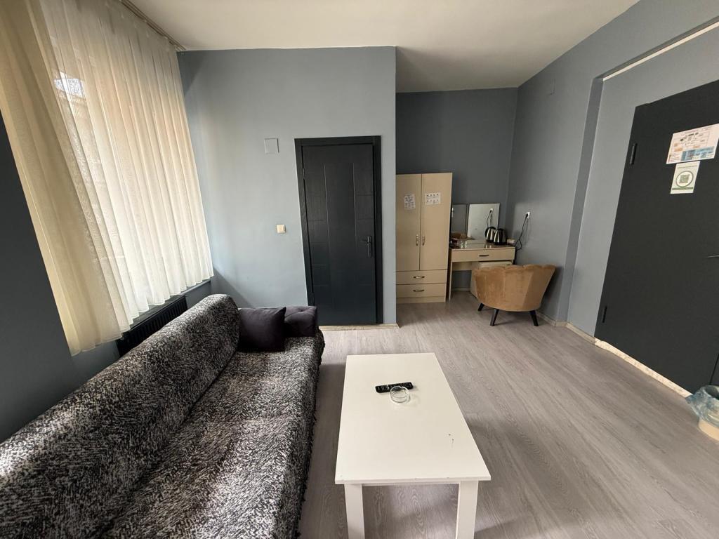 Umk Pansiyon Cadde Uşak — 4