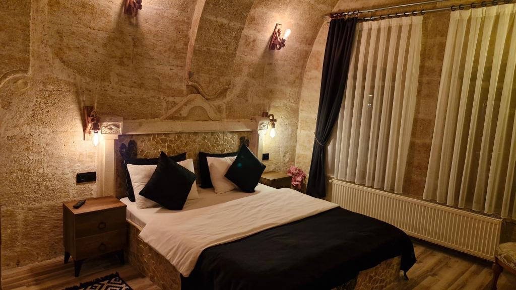 Vaveyla Cave Hotel — 2