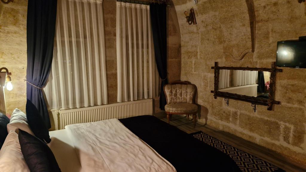 Vaveyla Cave Hotel — 10