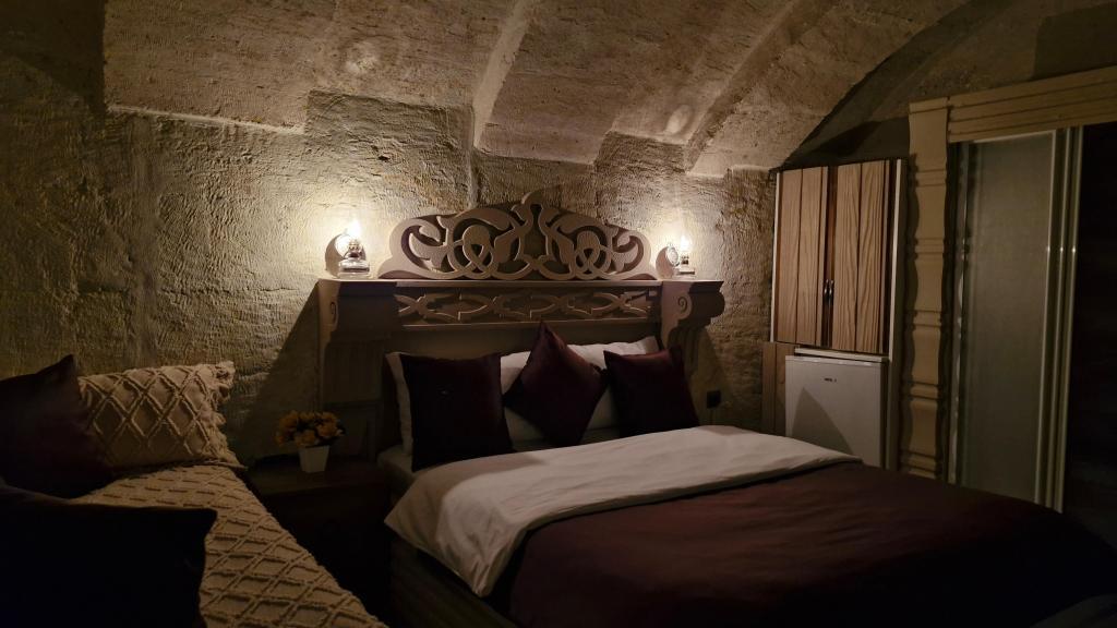 Vaveyla Cave Hotel — 8