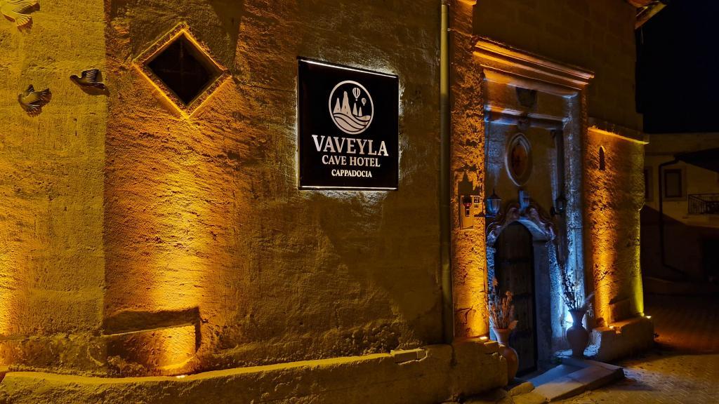 Vaveyla Cave Hotel — 1
