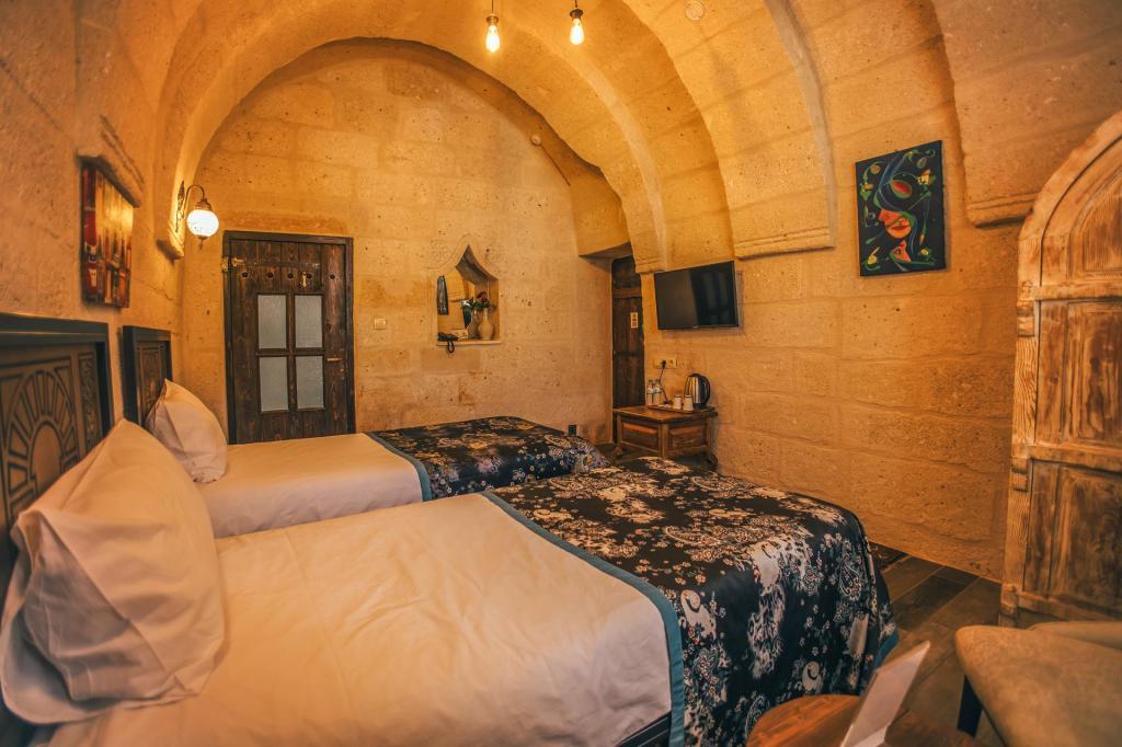 Vintage Cave House — 2