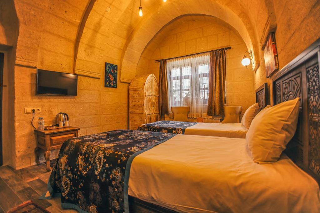 Vintage Cave House — 7