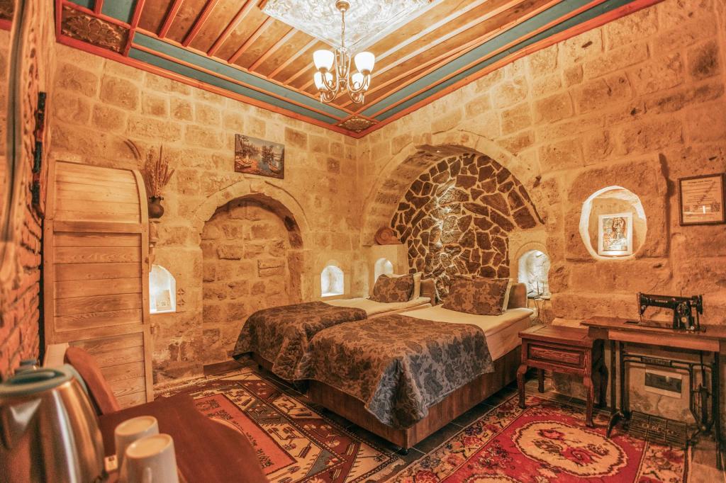 Vintage Cave House — 9