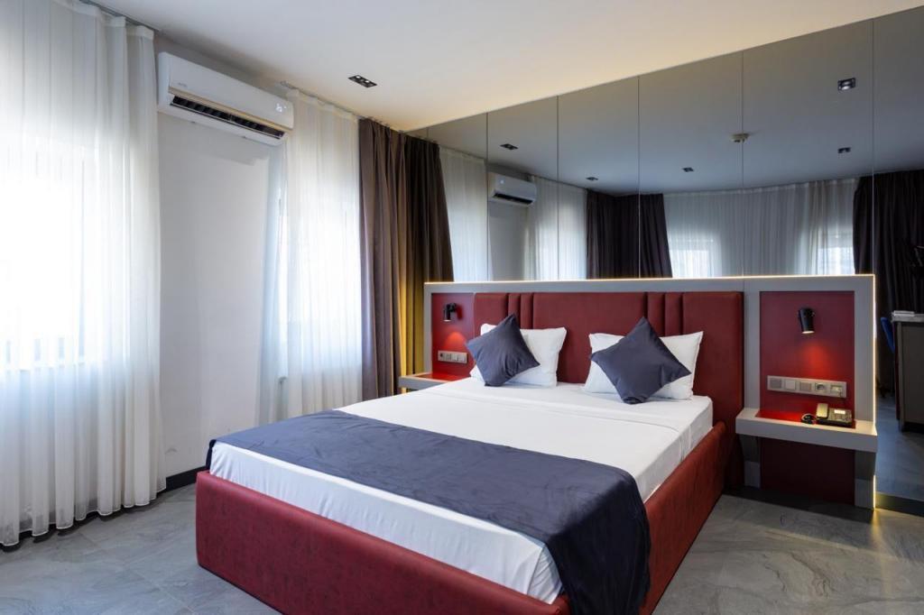 Voir Hotel Pera — 8