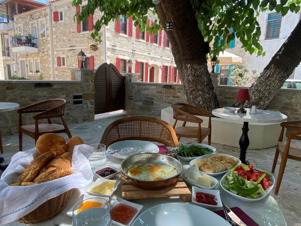 Yeni Foça Dionysos 1789 (+12 Adults Only) — 9