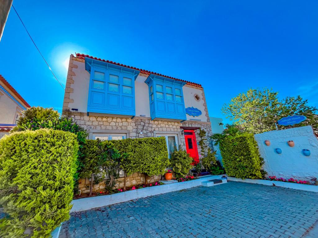 Zübeyde Hanım Alaçatı Otel — 1