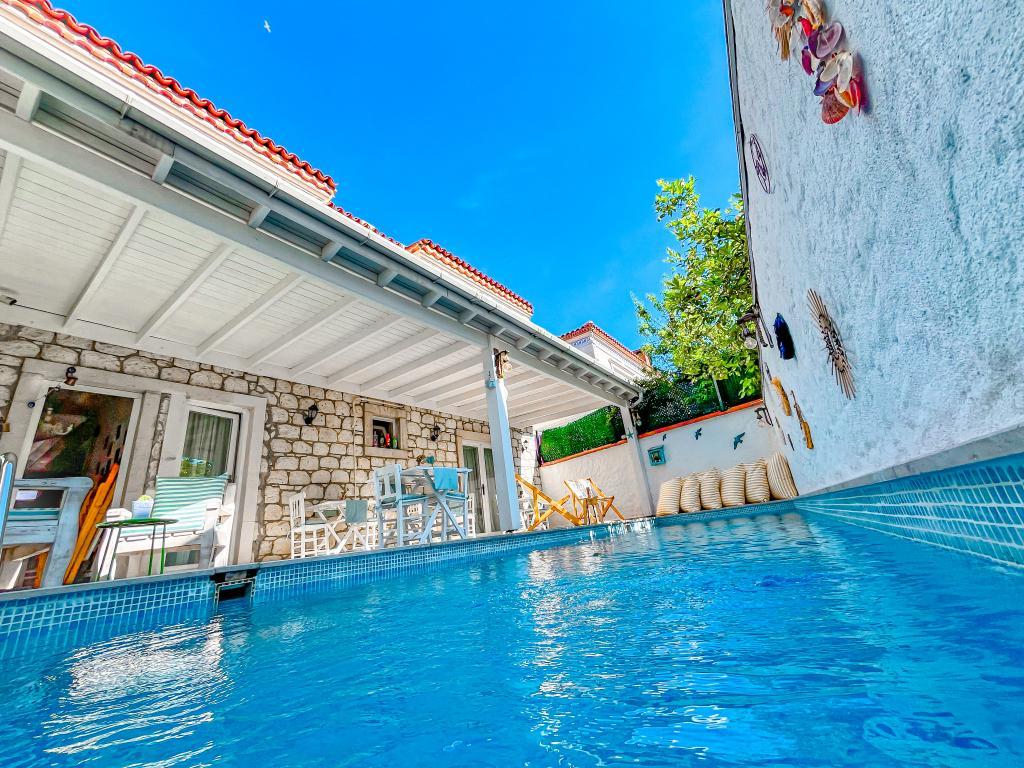 Zübeyde Hanım Alaçatı Otel — 9