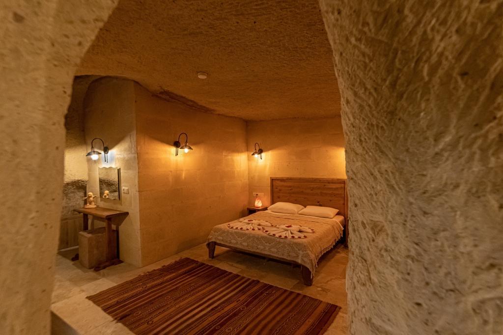 Feris Cave Hotel — 8