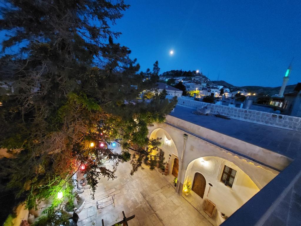 Armesos Cave Hotel — 1