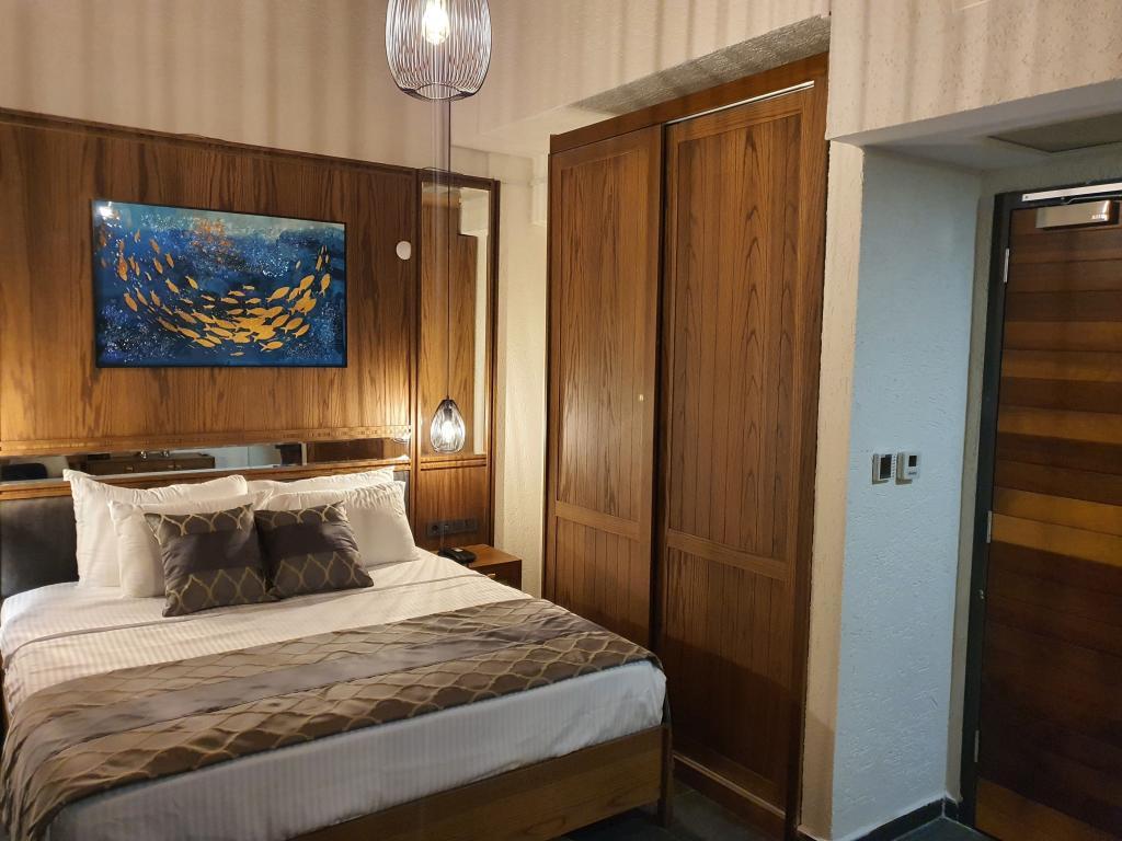 The ABC Hotel — 4