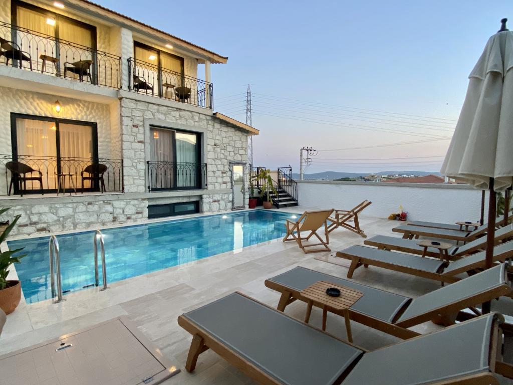 Serez Alaçatı by La Mira — 1