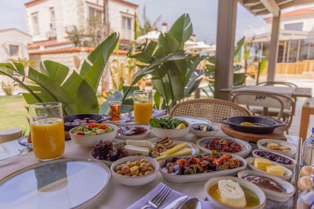 June Alaçatı (15+ Adult Only) — 9