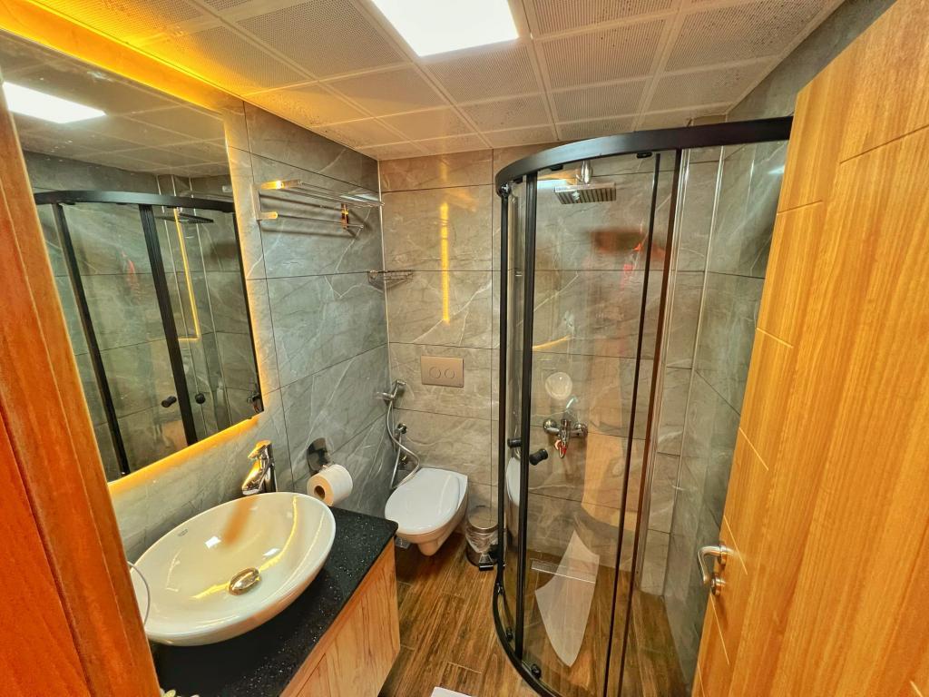 Akyüz Kardeşler Otel & Bungalow — 3