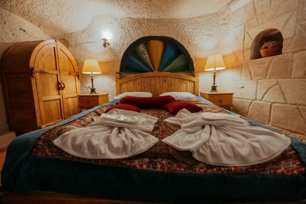 Valley Inn Cave Hotel — 2
