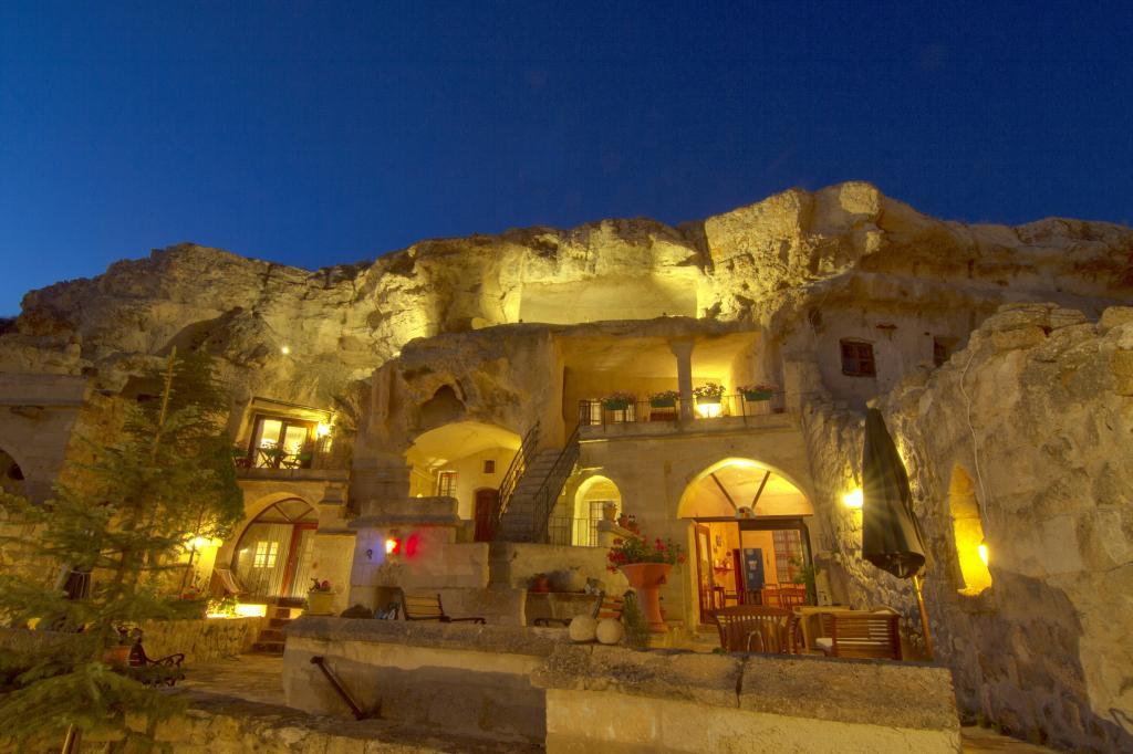 4 Oda Cave House — 1
