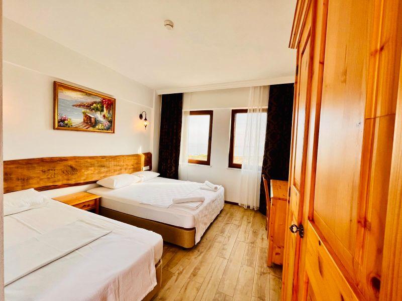 Sukha Inn Hotel & Beach — 8