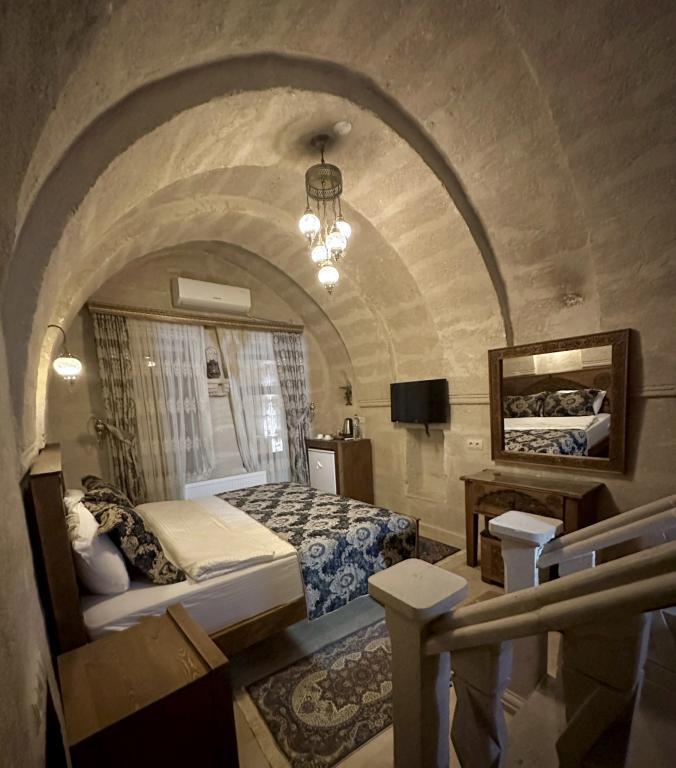 Underground Cave Suites Otel — 6