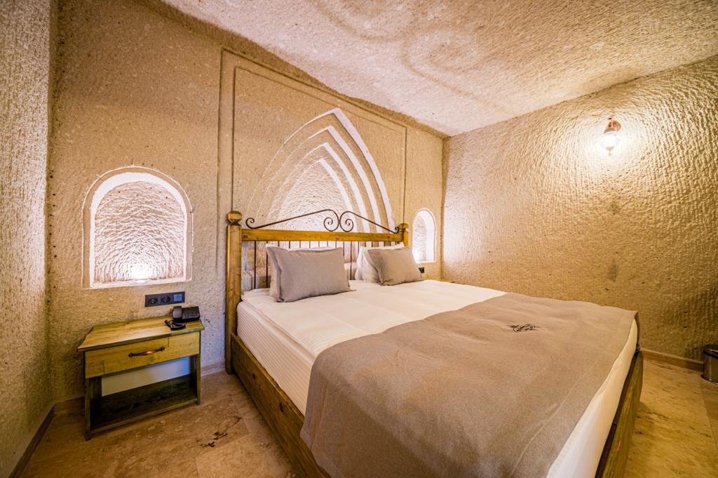 Majestic Cave House — 2