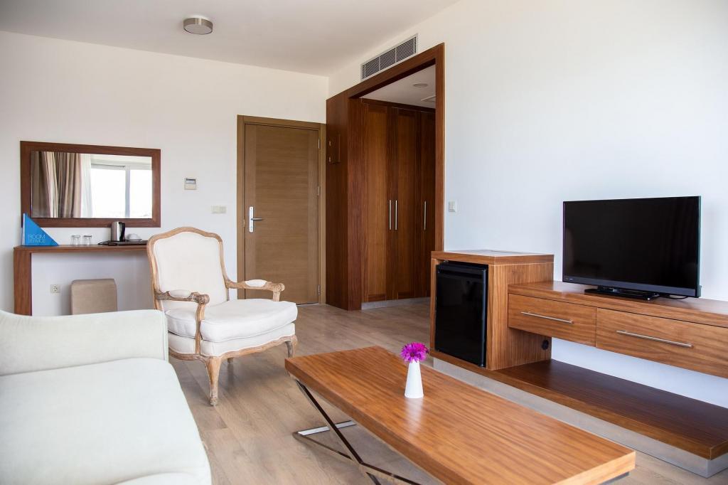 La Quinta By Wyndham Çeşme — 4