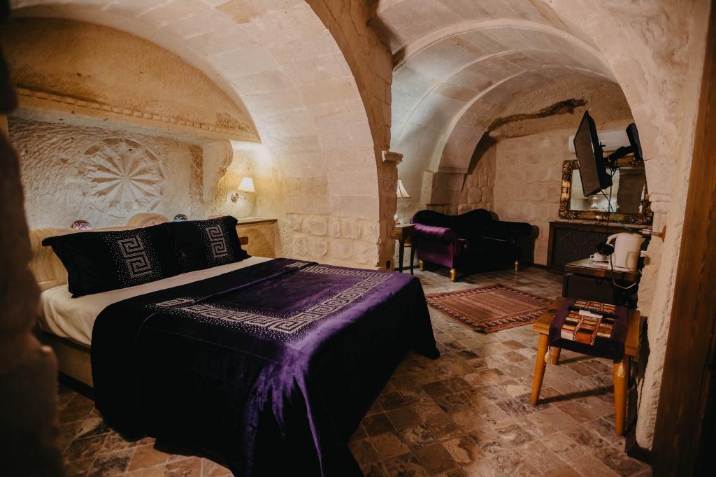 Artium Cave Hotel — 9