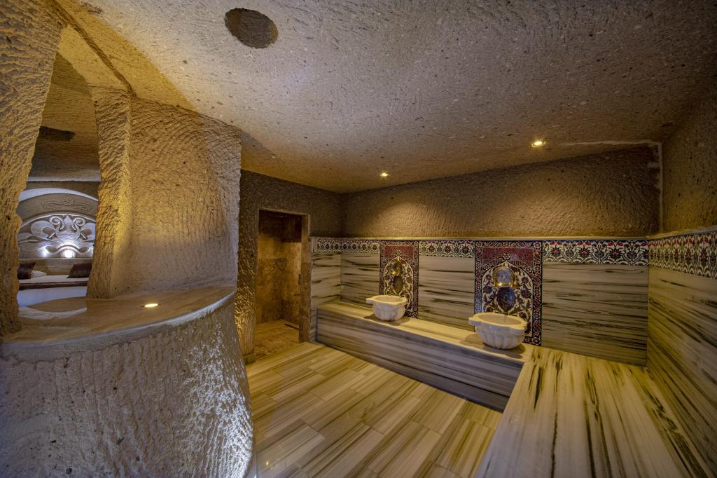 Farmer Cave House — 7