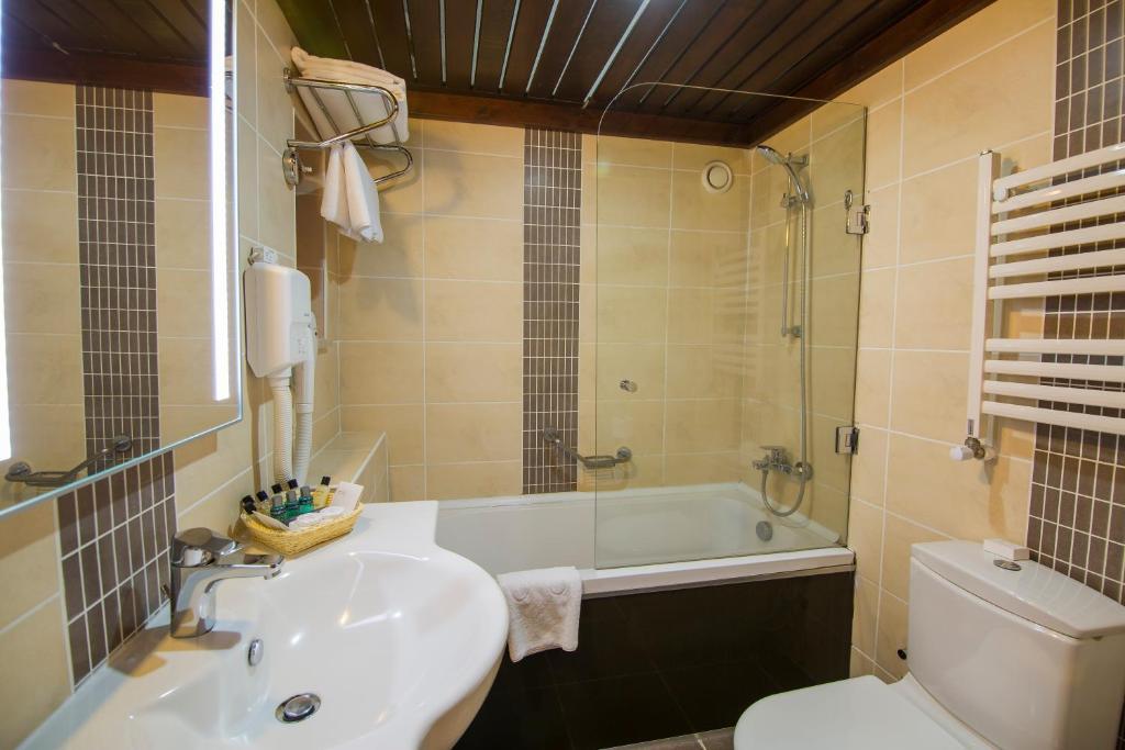 Uçhisar Kaya Otel — 4