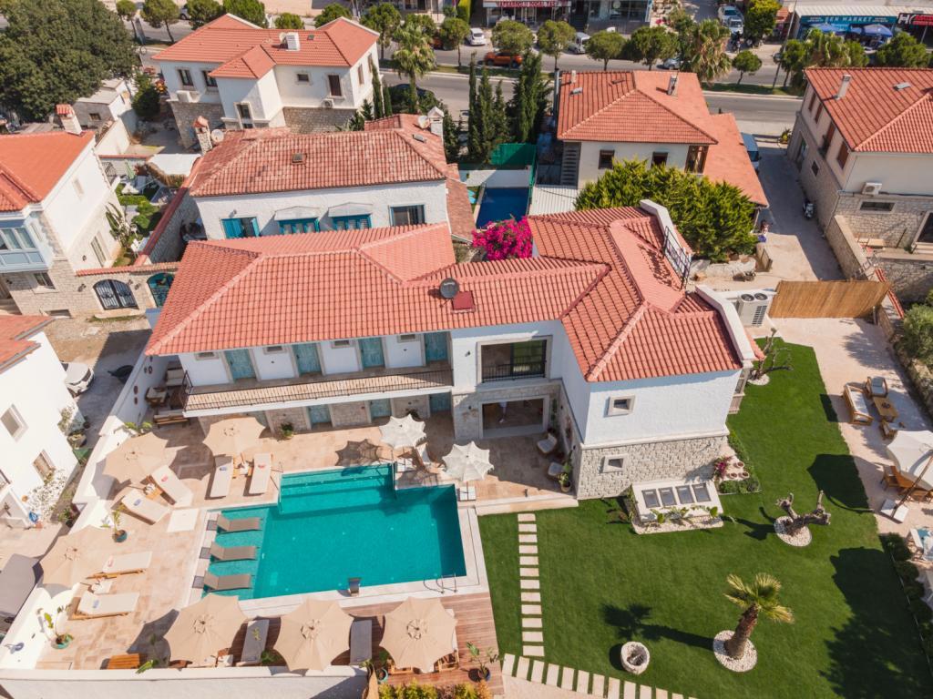 Armel Alaçatı (+12 Adult Only) — 2