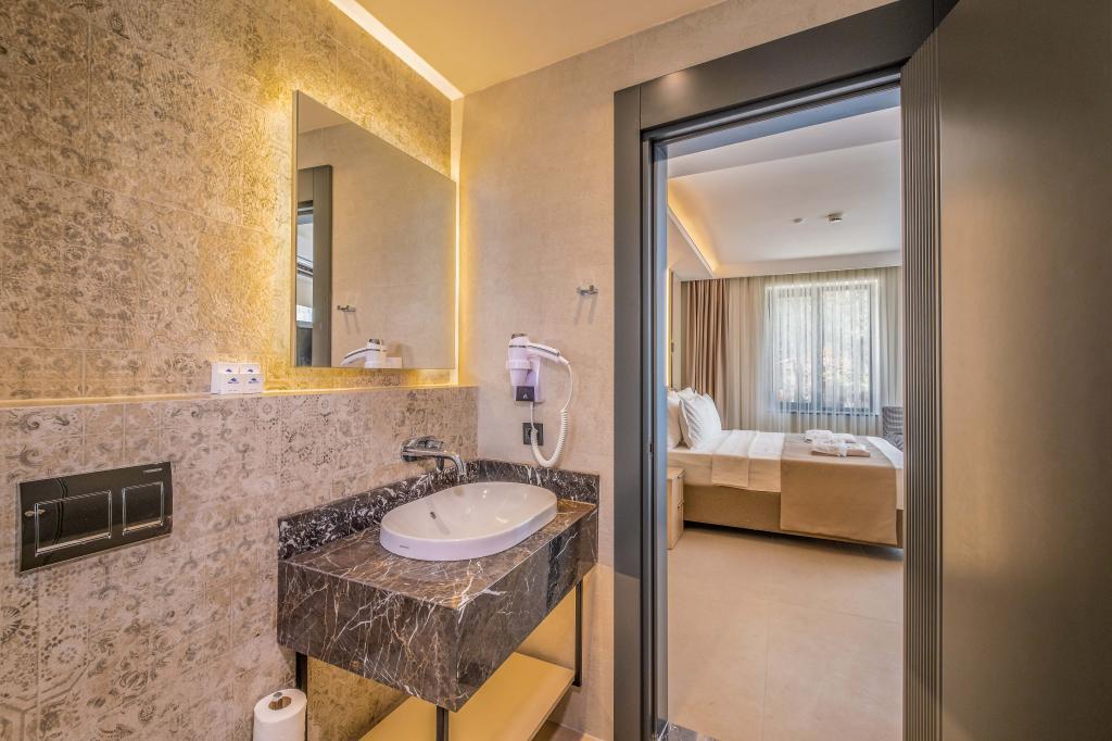 Seatown Hotel — 9