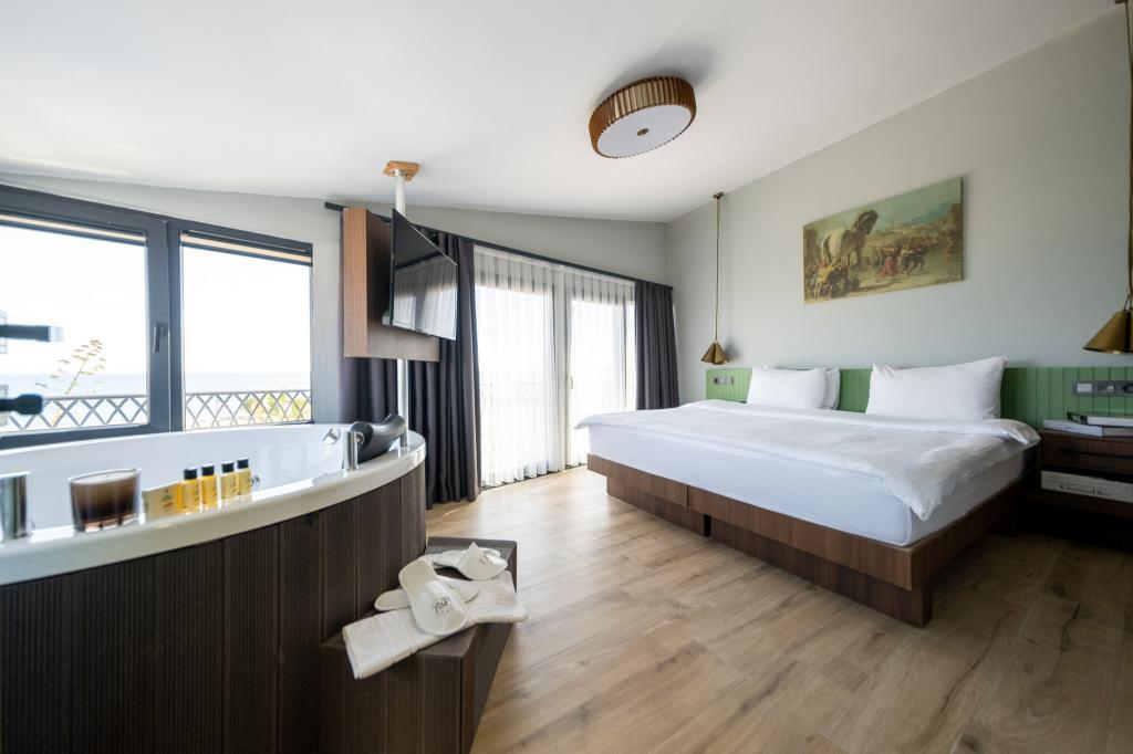 Assos Troy Beach Hotel — 3