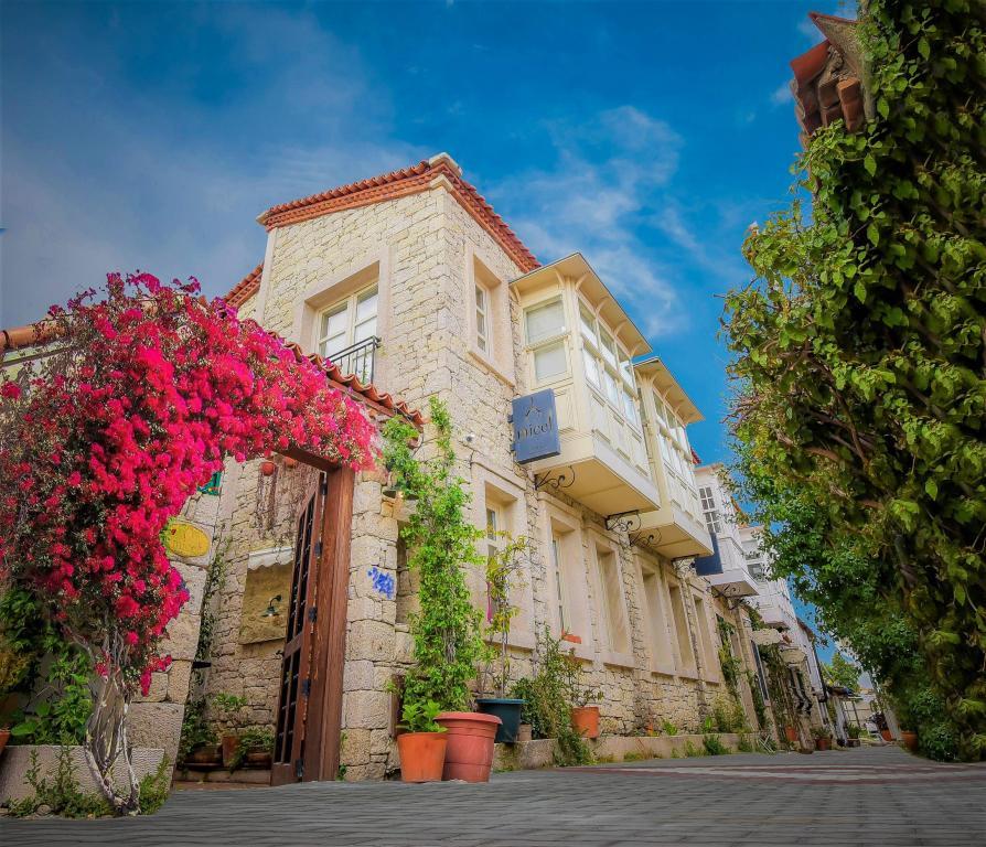 Micel Alaçatı Butik Otel — 1