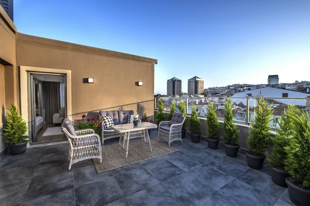 Valente Suites Hotel — 3