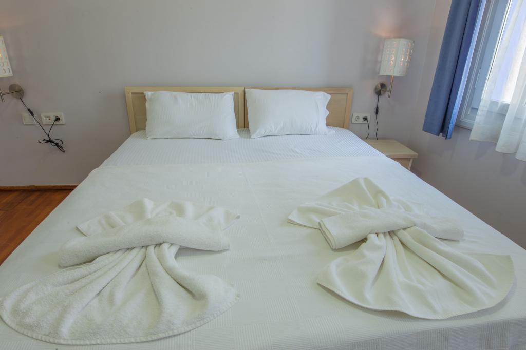 Deniz Önü Otel — 4