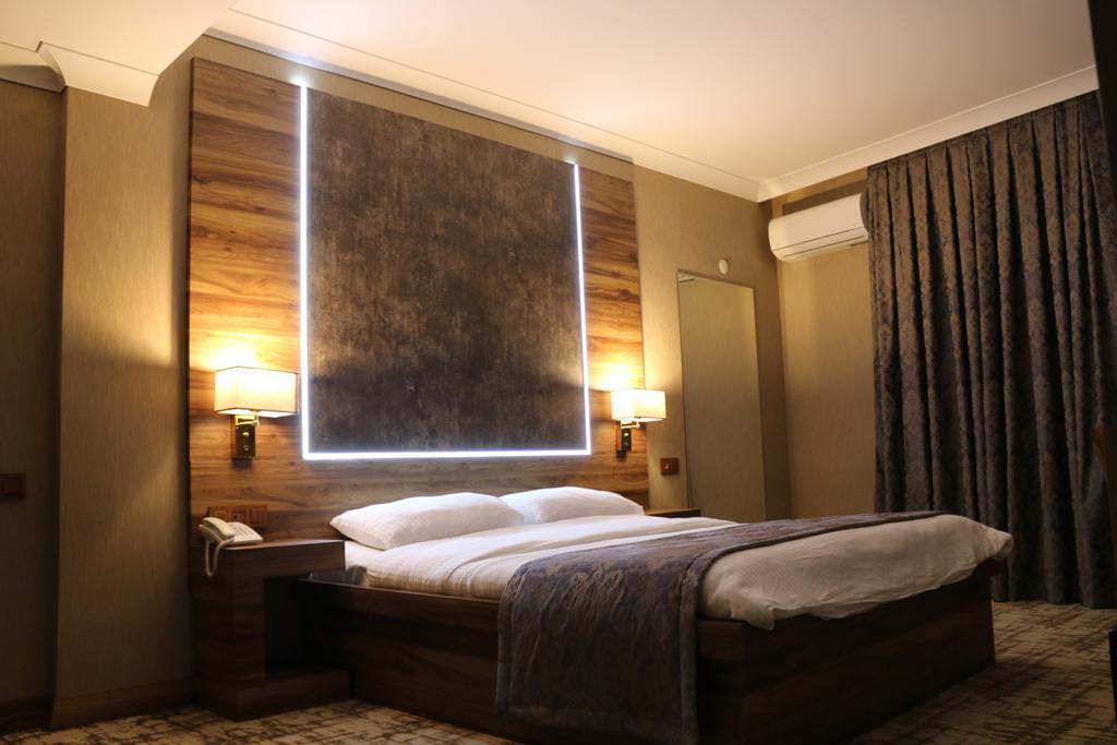 Marbes Hotel — 7