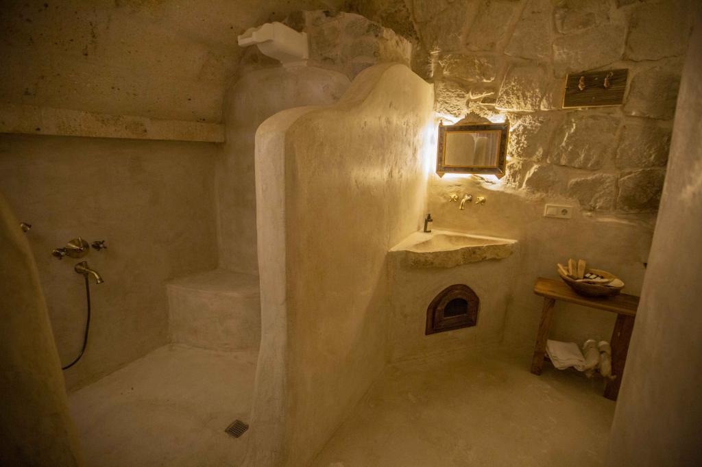 Erdi Otel Tam Halıcıoğlu — 7