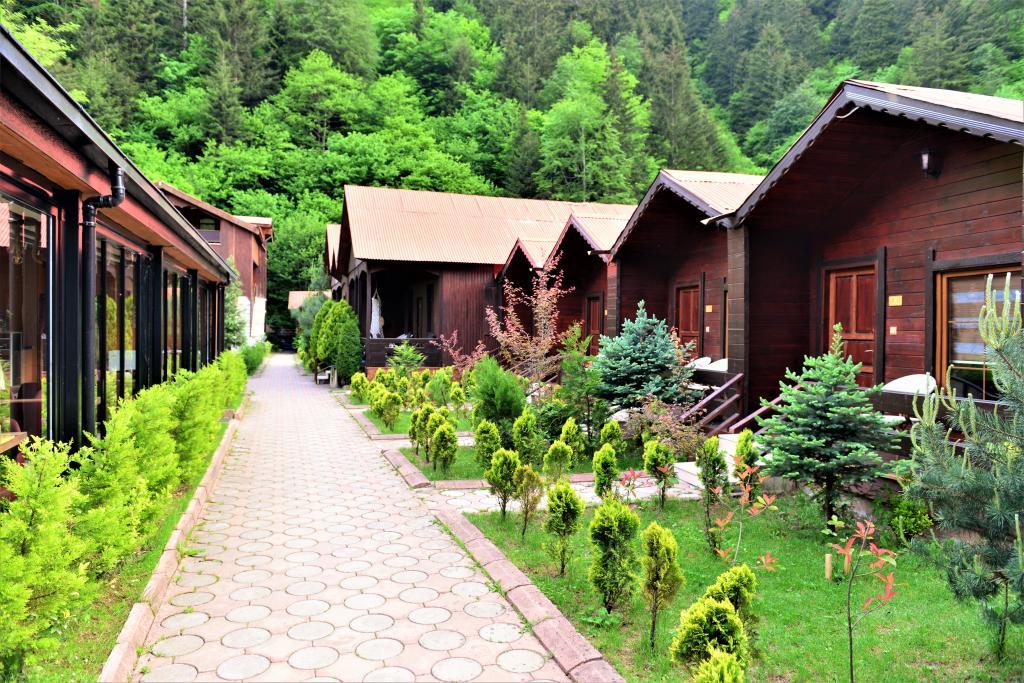 Akyüz Kardeşler Otel & Bungalow — 2